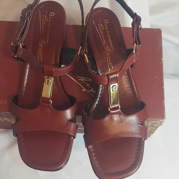 Etienne Aigner Sandal - Picture 5 of 6